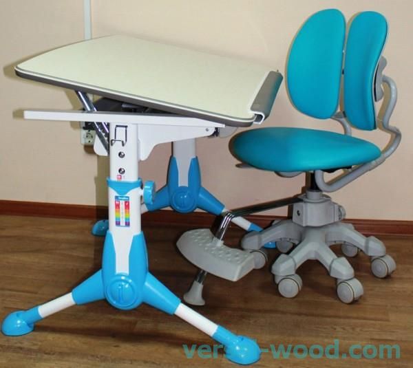 Fotografija dječje računalne stolice s prilagođavanjem visine za učenika