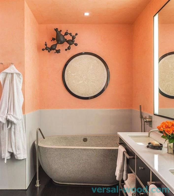 Zidovi i plafon kupaonice ukrašeni su hidrofobnom bojom breskve