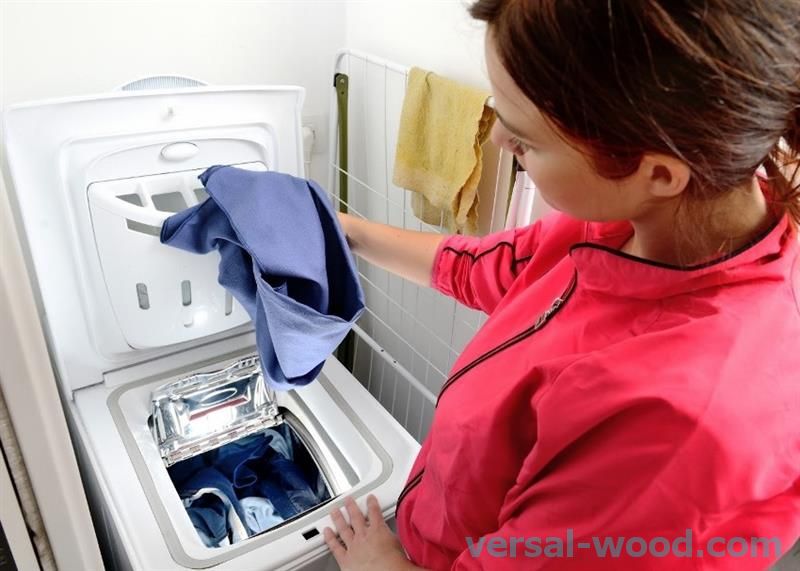Jednou z nesporných výhod strojů se svislým plněním je schopnost znovu načíst prádlo během praní