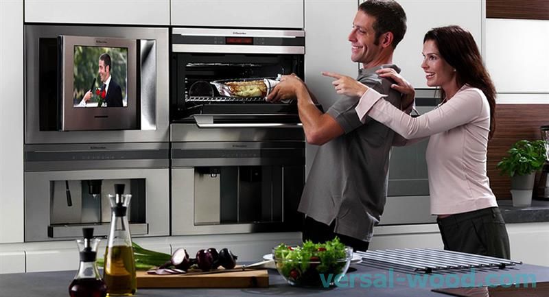 Телевізор на кухню: як правильно вибрати і встановити в приміщенні