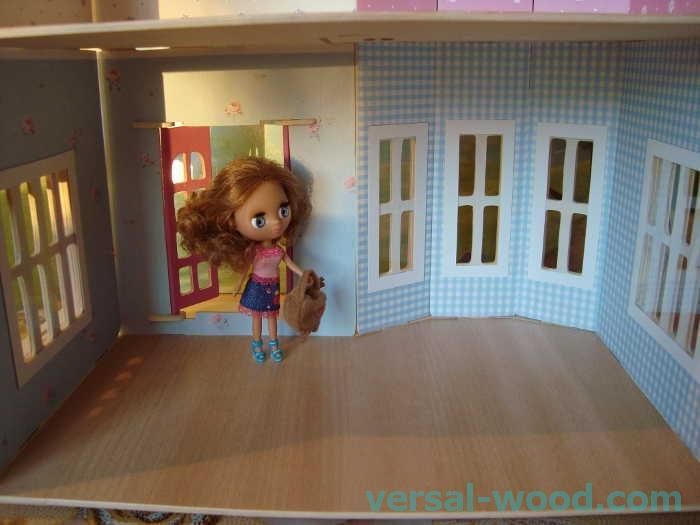 Višina stropa v sobi za lutke mora biti dvakrat večja od lutk