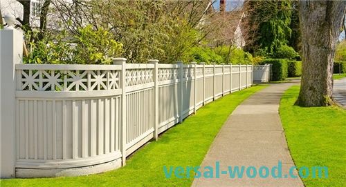 Krásný a dobře upravený plot je charakteristickým znakem každé příměstské oblasti