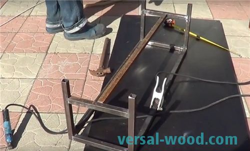 Как да направите градинска пейка от метал, за да дадете собствените си ръце
